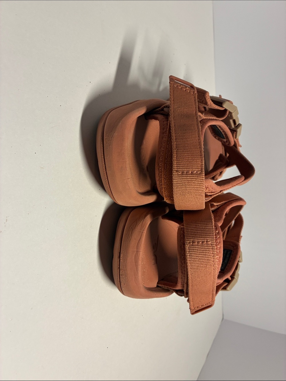 Teva women’s Hurricane sandals - Picture 3 of 4
